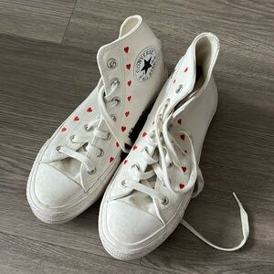 Platform custom heart converse